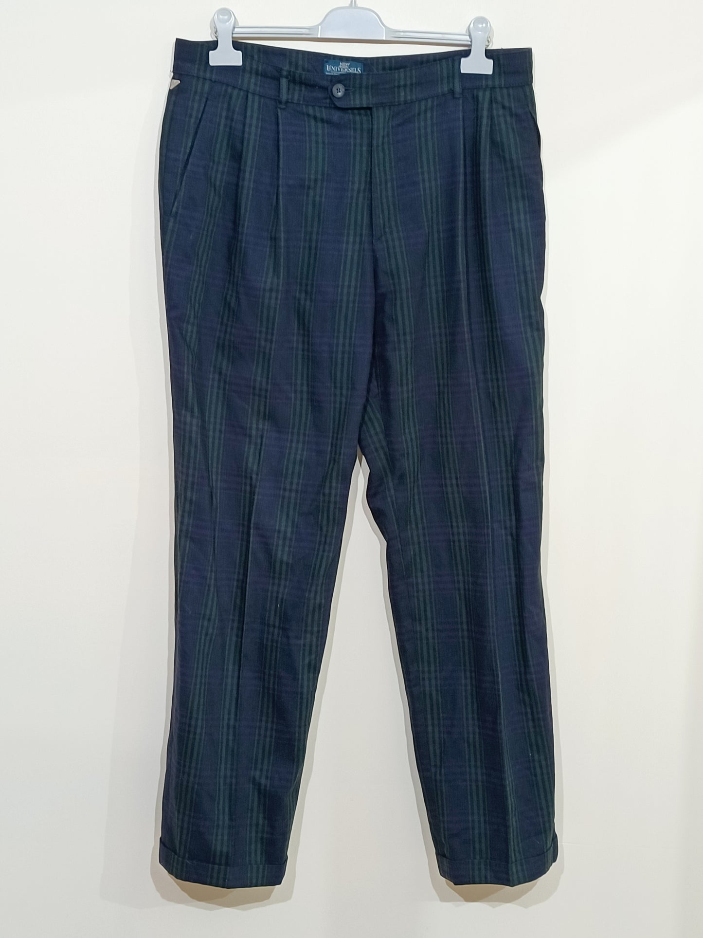 Pantalon New Man bleu marine à carreaux verts Taille 46