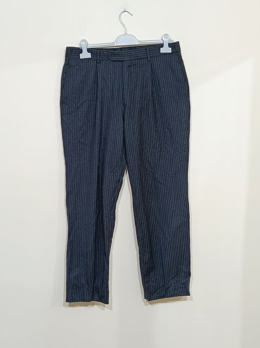 Pantalon gris anthracite à rayures blanches Taille 44