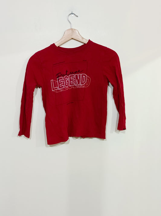 T-shirt manches longues Primark rouge avec impression Taille 7/8 Ans