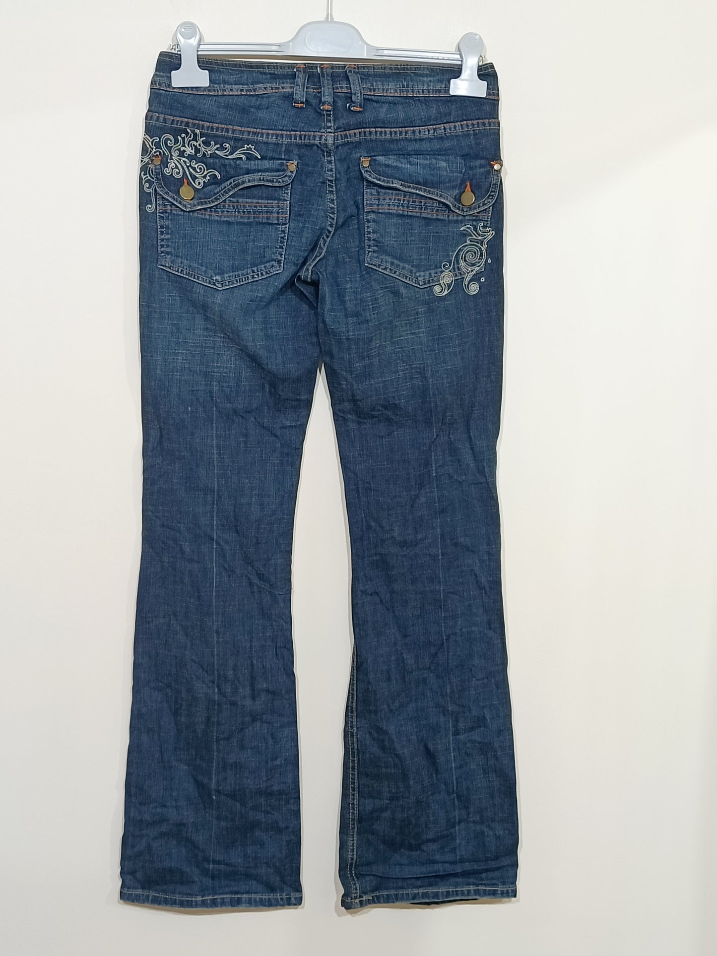 Jeans Cache-Cache bleu foncé avec broderies sur les poches Taille 38