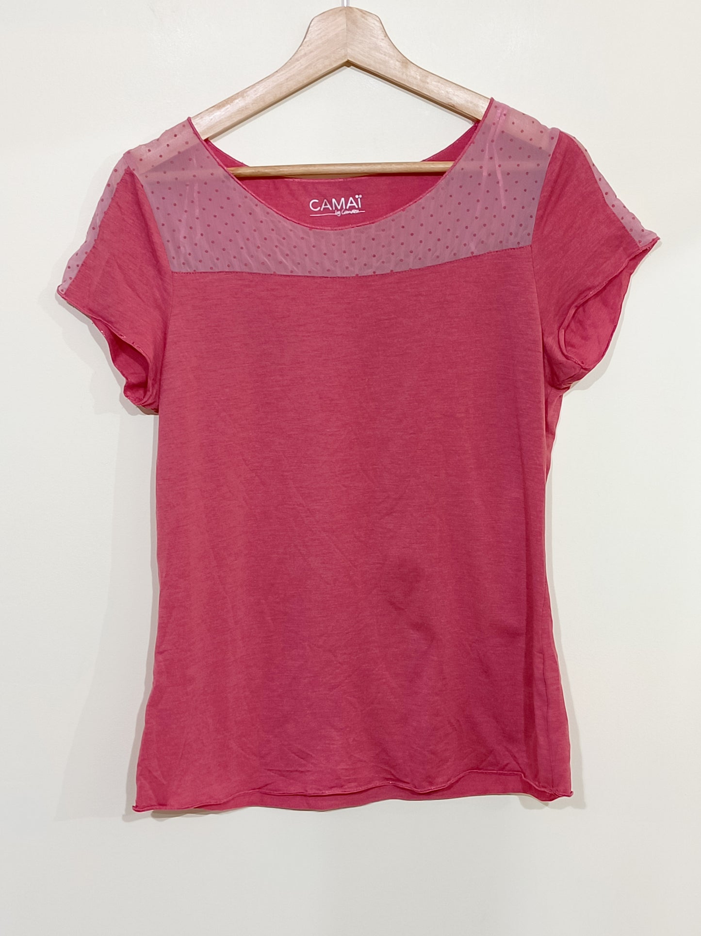 T-shirt Camaïeu rose avec dentelle sur les épaules Taille M