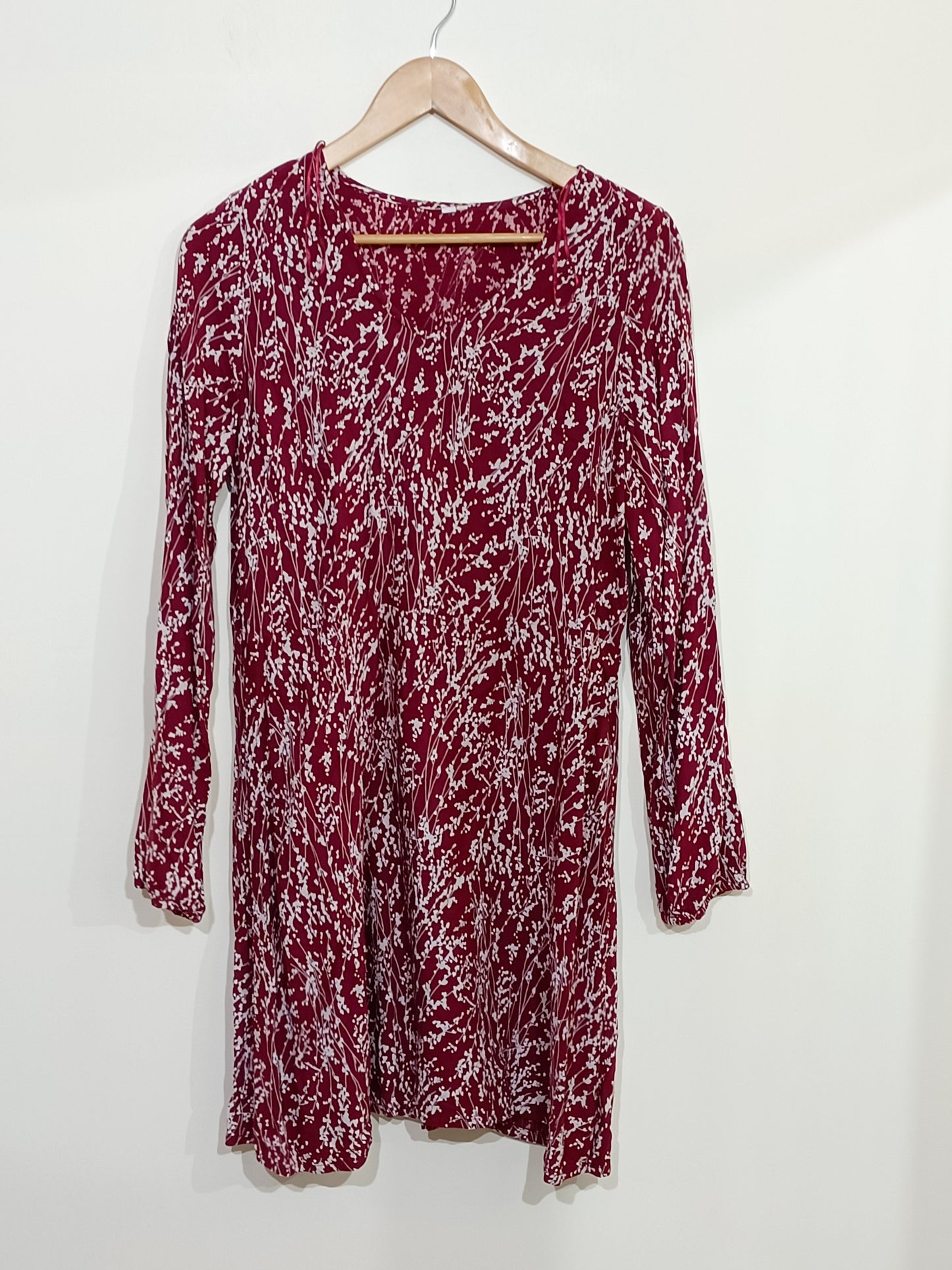 Robe manches longues bordeaux avec motifs Taille M