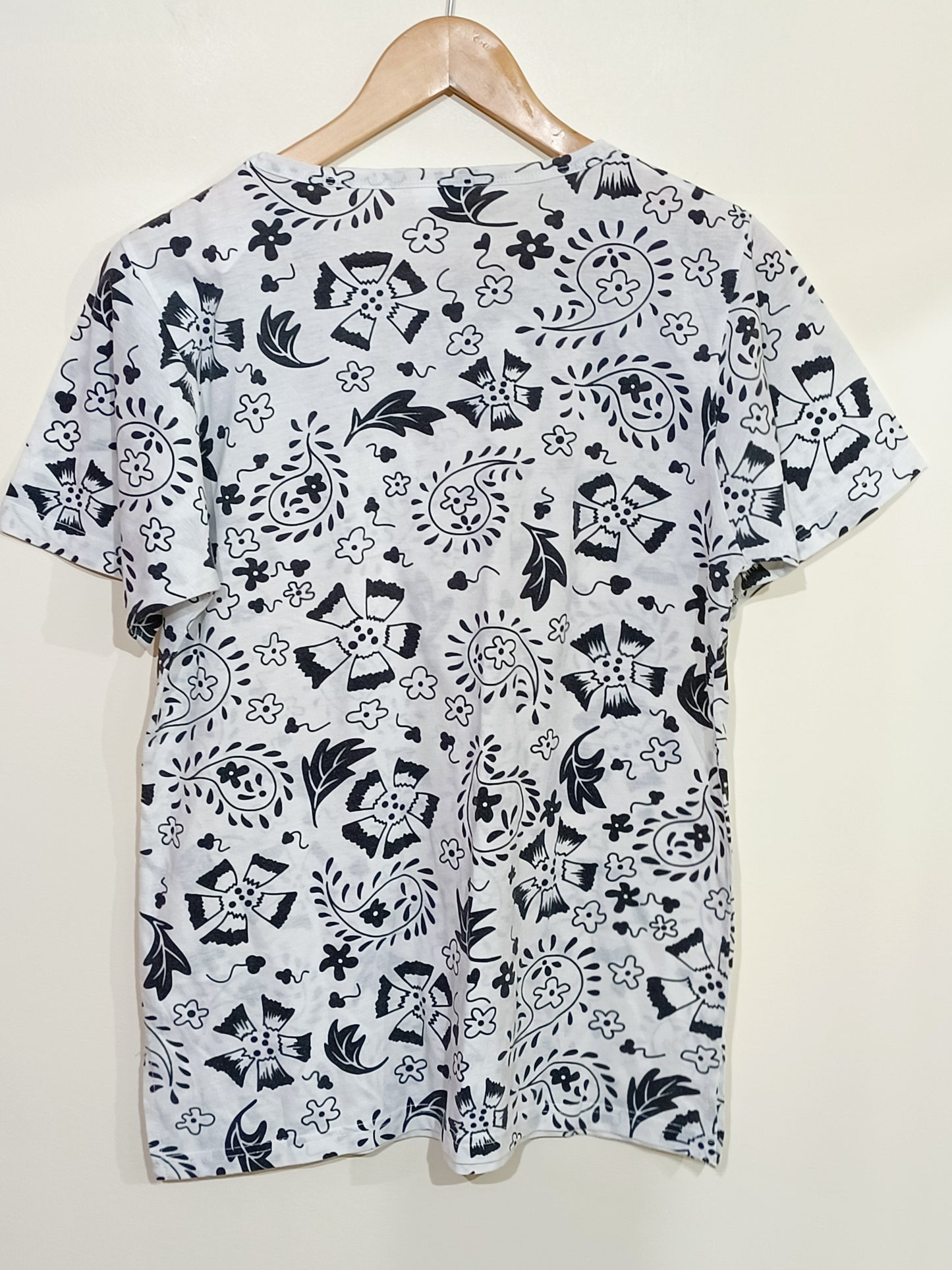 T-shirt Damart blanc avec motifs Taille M