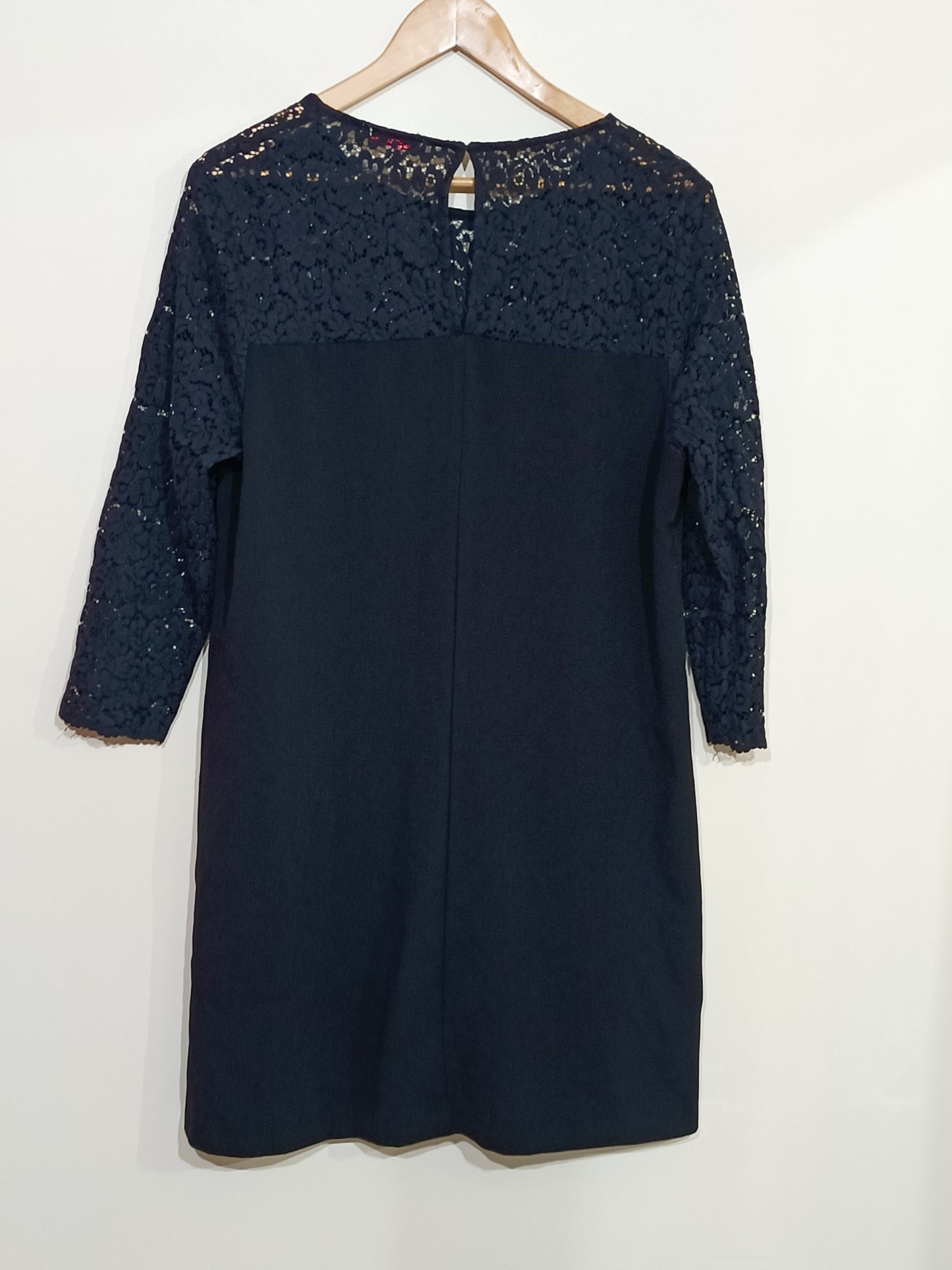 Robe Camaïeu noire avec dentelle manches 3/4 Taille L