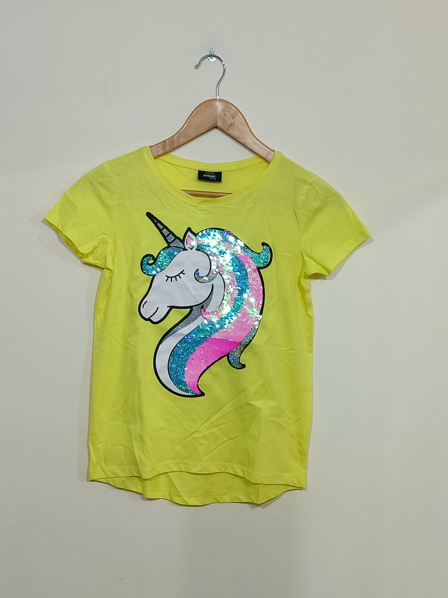 T-shirt Page One Young jaune avec sequins et impression licorne Taille 10-12 Ans