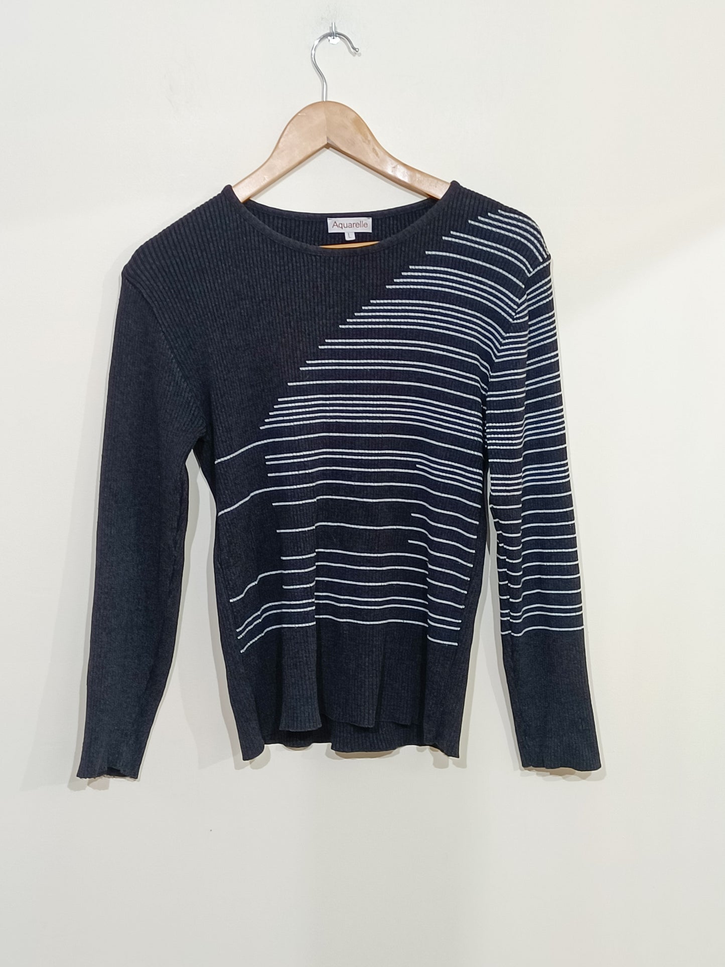 Pull Caroll gris avec rayures blanches Taille L