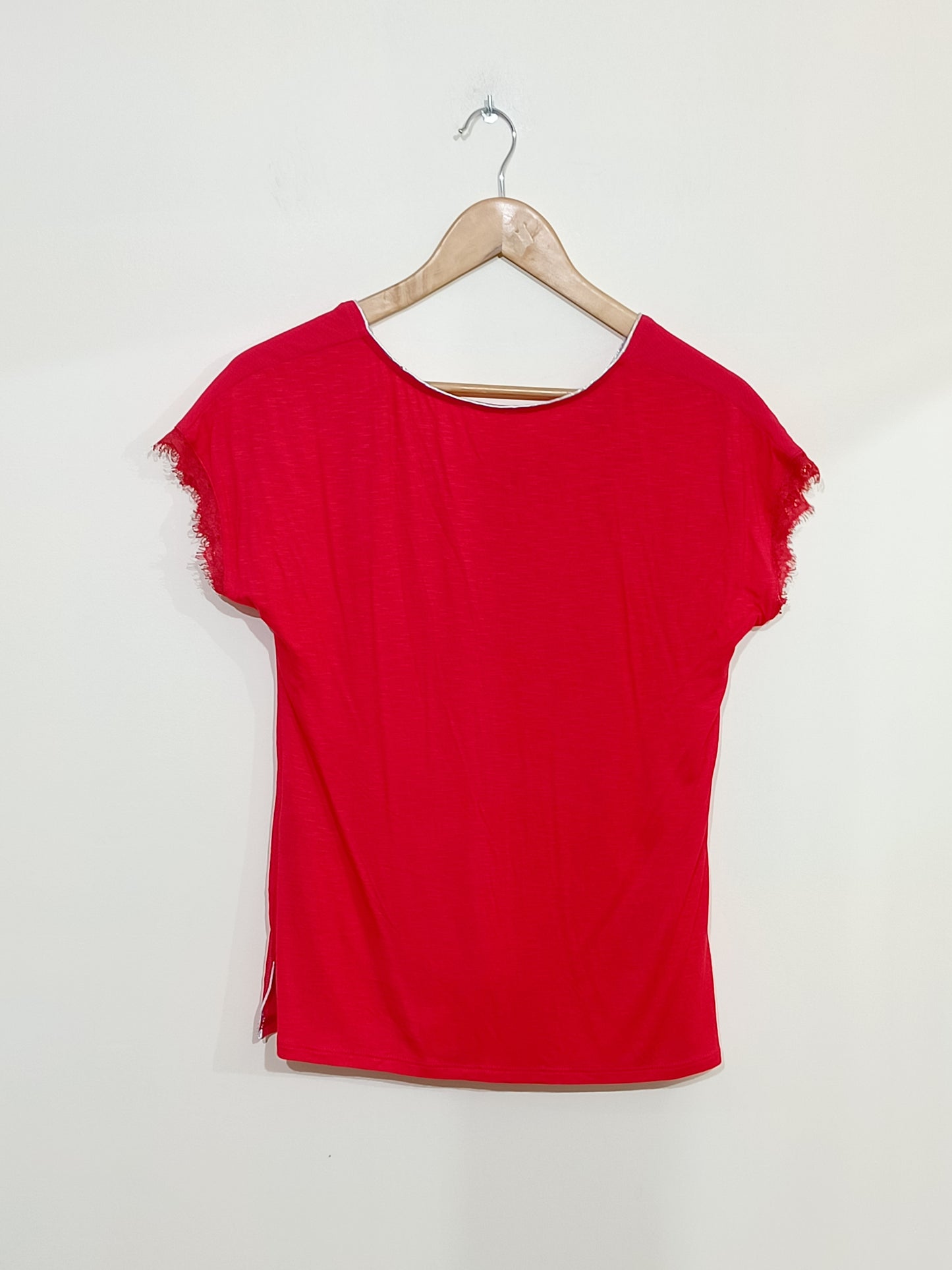 T-shirt Bréal rouge avec liseré argenté Taille S