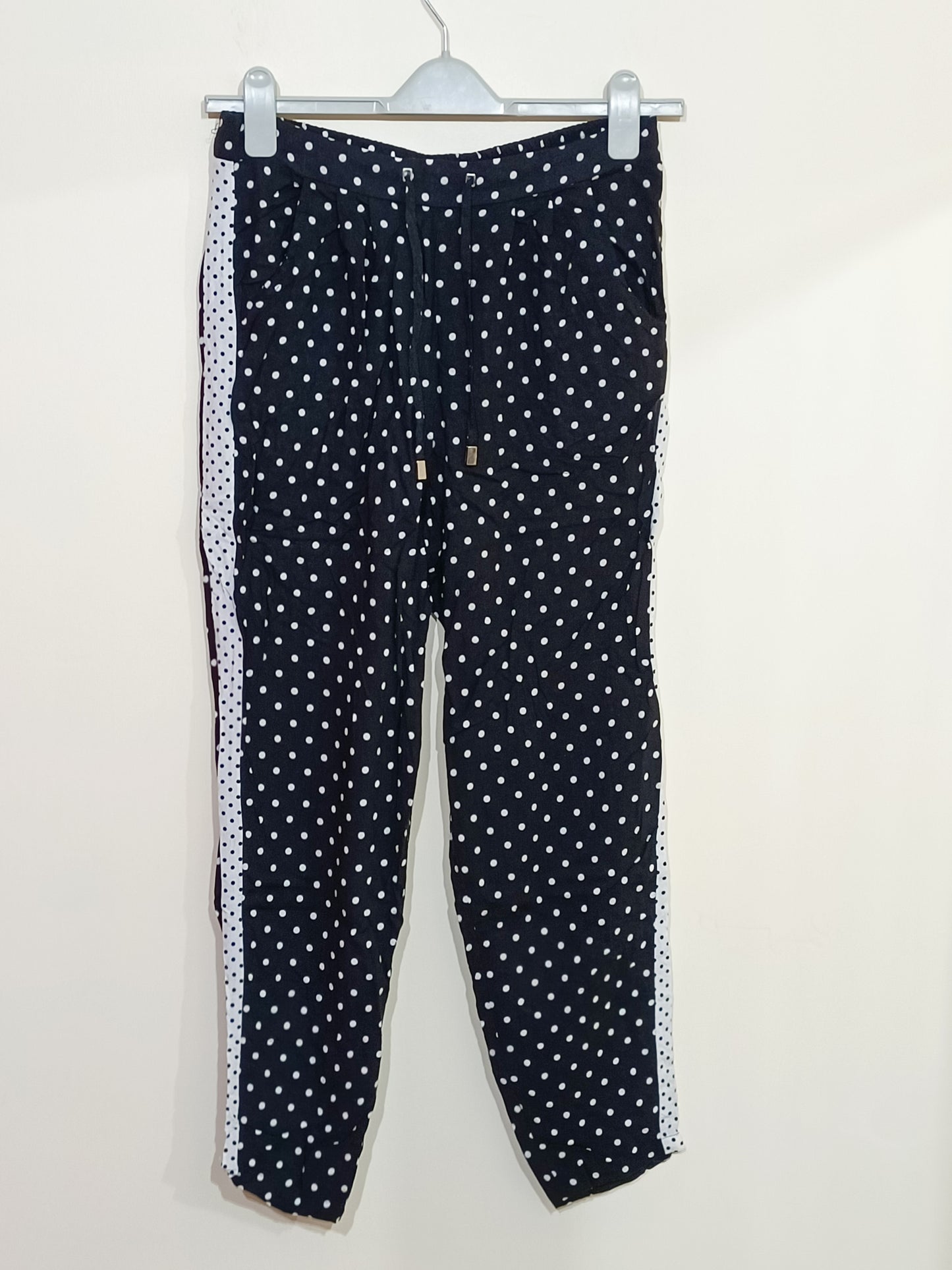 Pantalon fluide Atmosphère noir à pois blancs avec liseré Taille 42