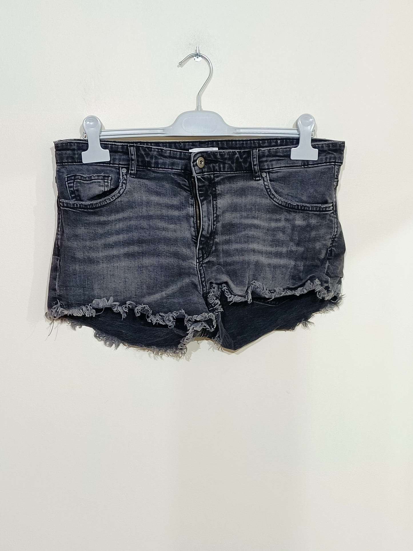 Short H&M noir délavé Taille 42