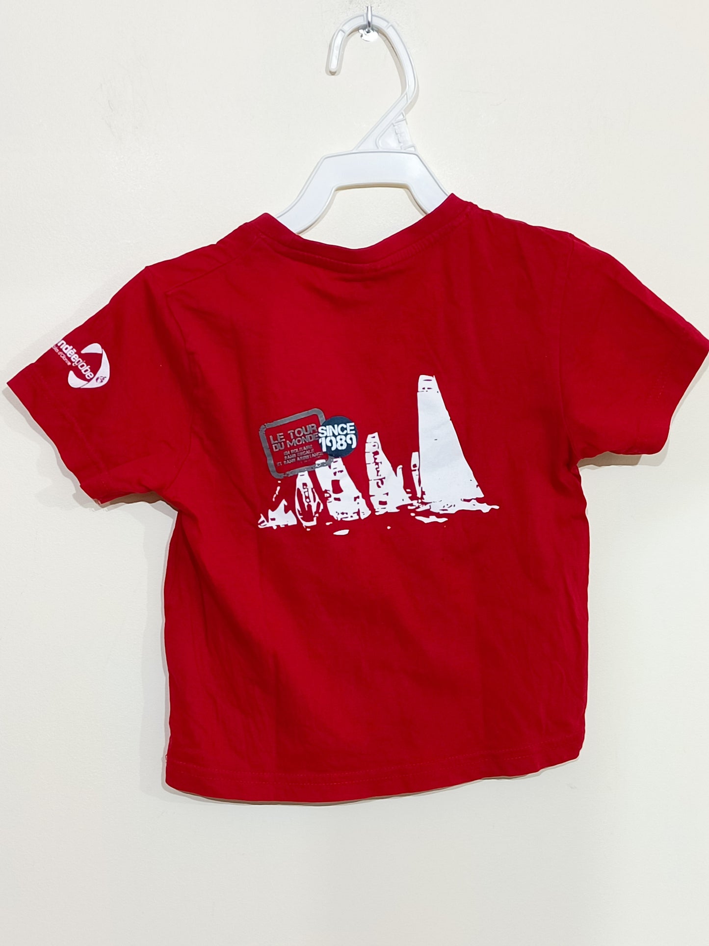 T-shirt rouge avec impression Taille 3/5 Ans