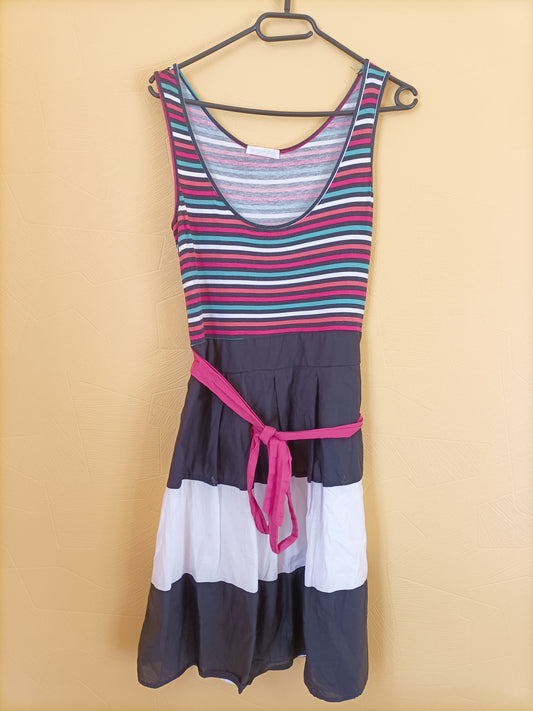 Robe Promod rayée noire et couleurs avec ceinture Taille 38