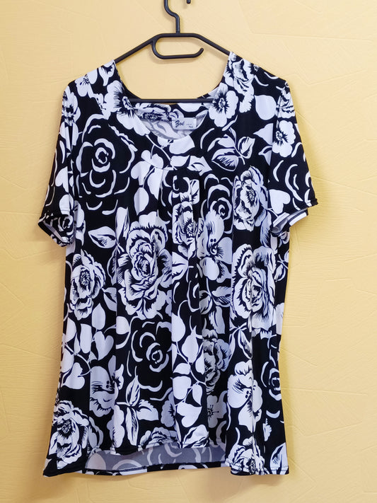 T-shirt fluide Zoé noir et blanc motifs roses Taille XL