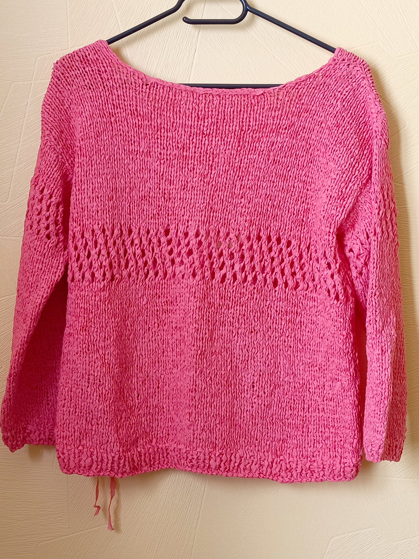 Pull en mailles ajourées manches 3/4 corail Taille M/L