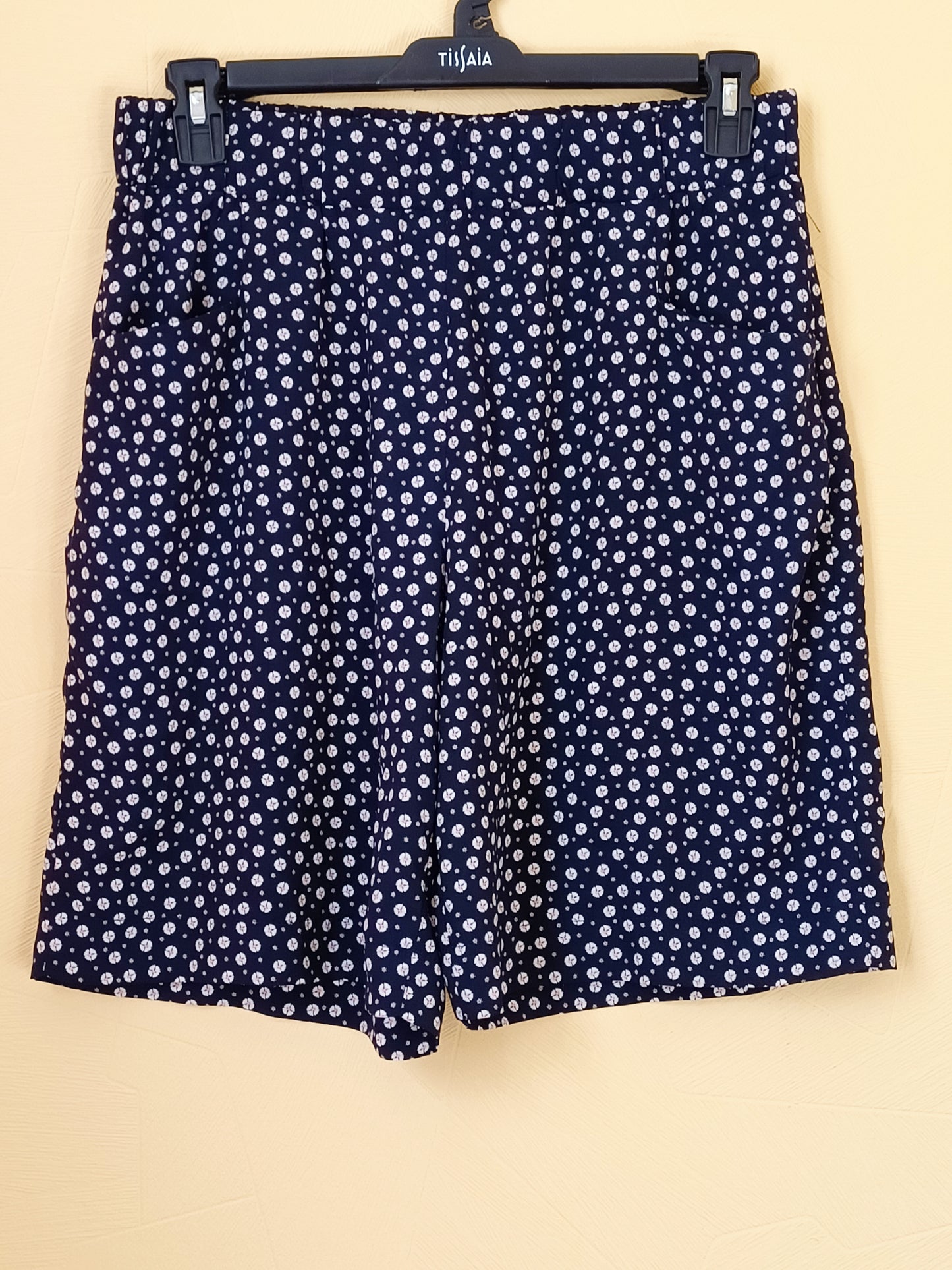 Short bleu marine fleuri Taille 44