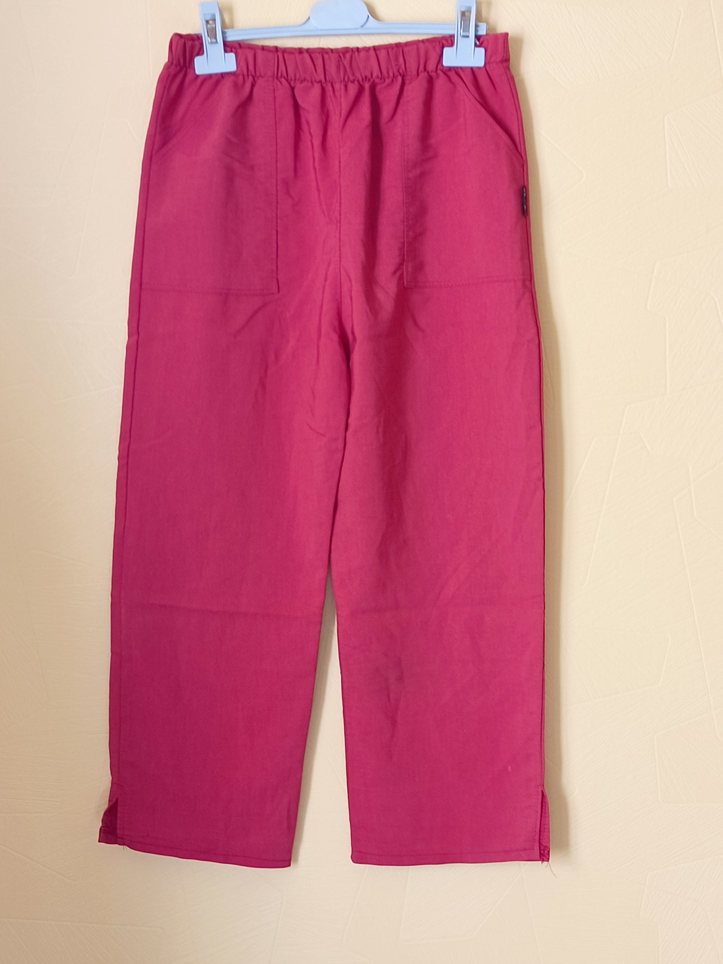 Pantacourt rouge Taille 42