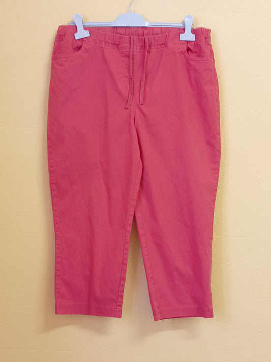 Pantacourt Damart rouge Taille 46