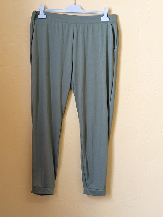 Pantalon léger Esmara vert kaki Taille 46/48