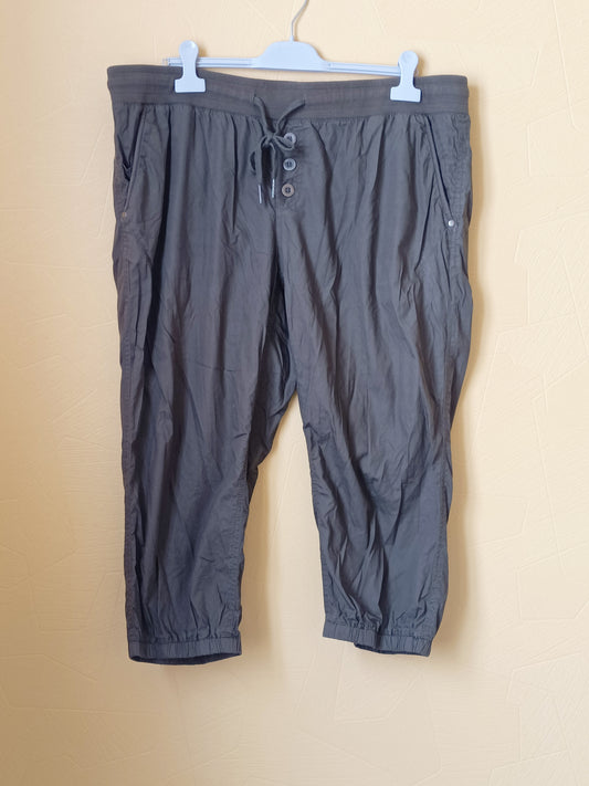 Pantacourt Maxiblue kaki Taille 50