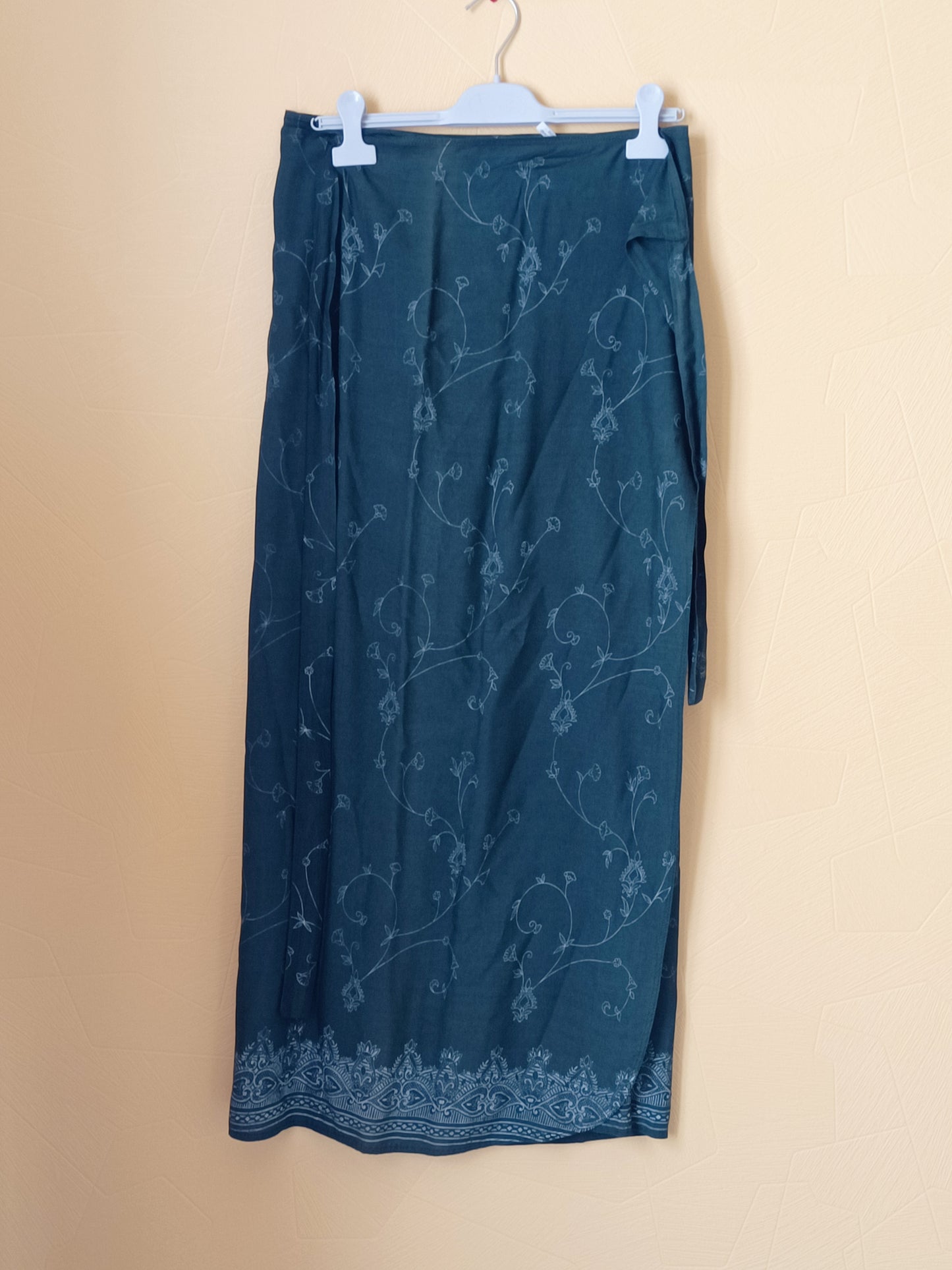 Jupe portefeuille verte imprimée Taille M/L