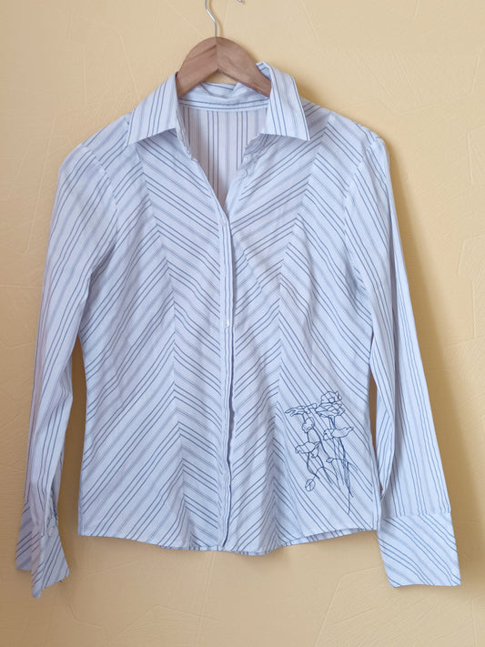 Chemise blanche rayée avec broderie Taille 40