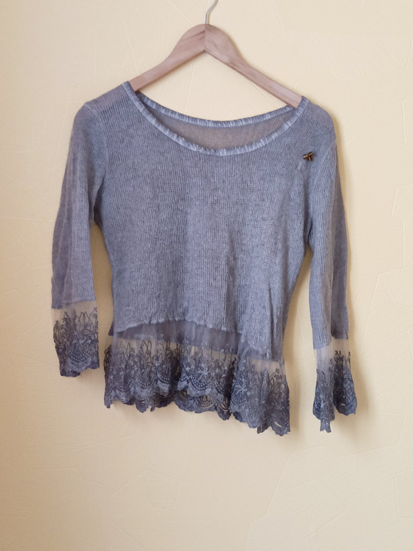 Pull fin marron avec dentelle Taille 38
