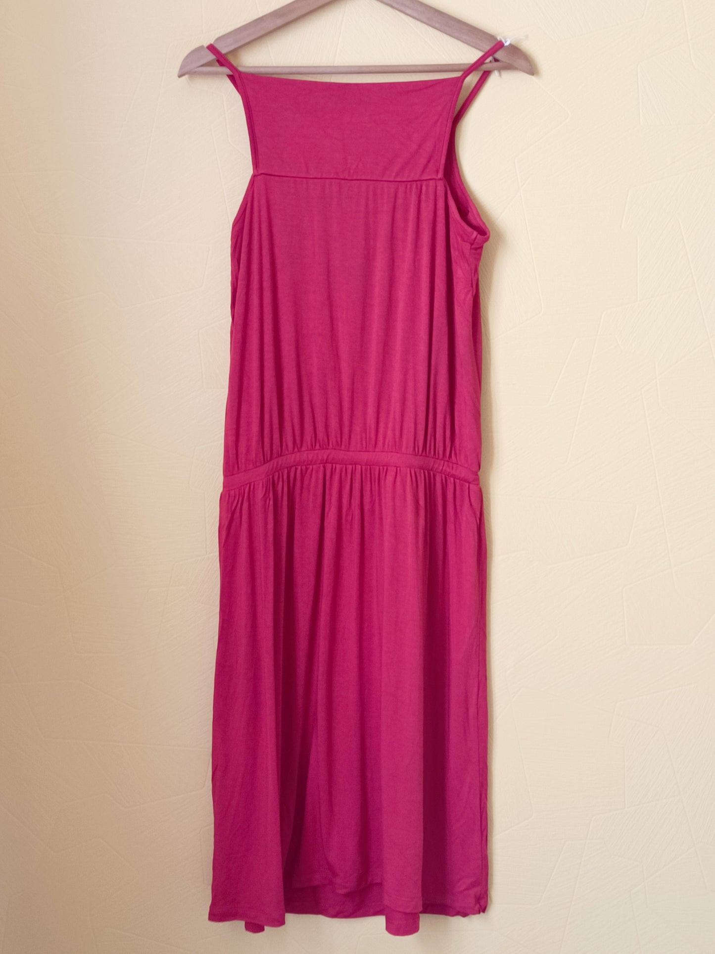 Robe rouge à bretelles Taille M