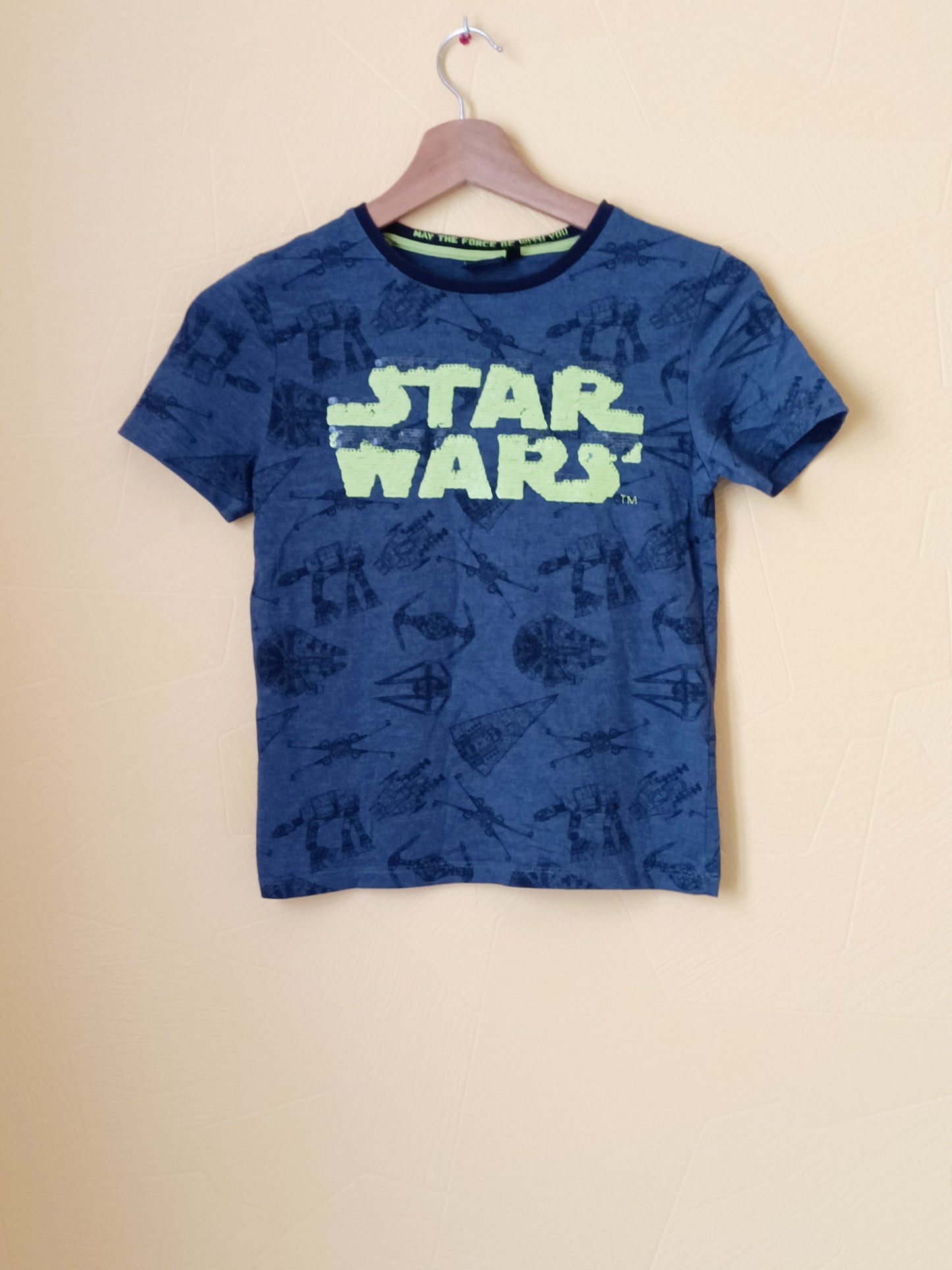T-shirt Star Wars bleu marine avec impression et sequins Taille 10 Ans
