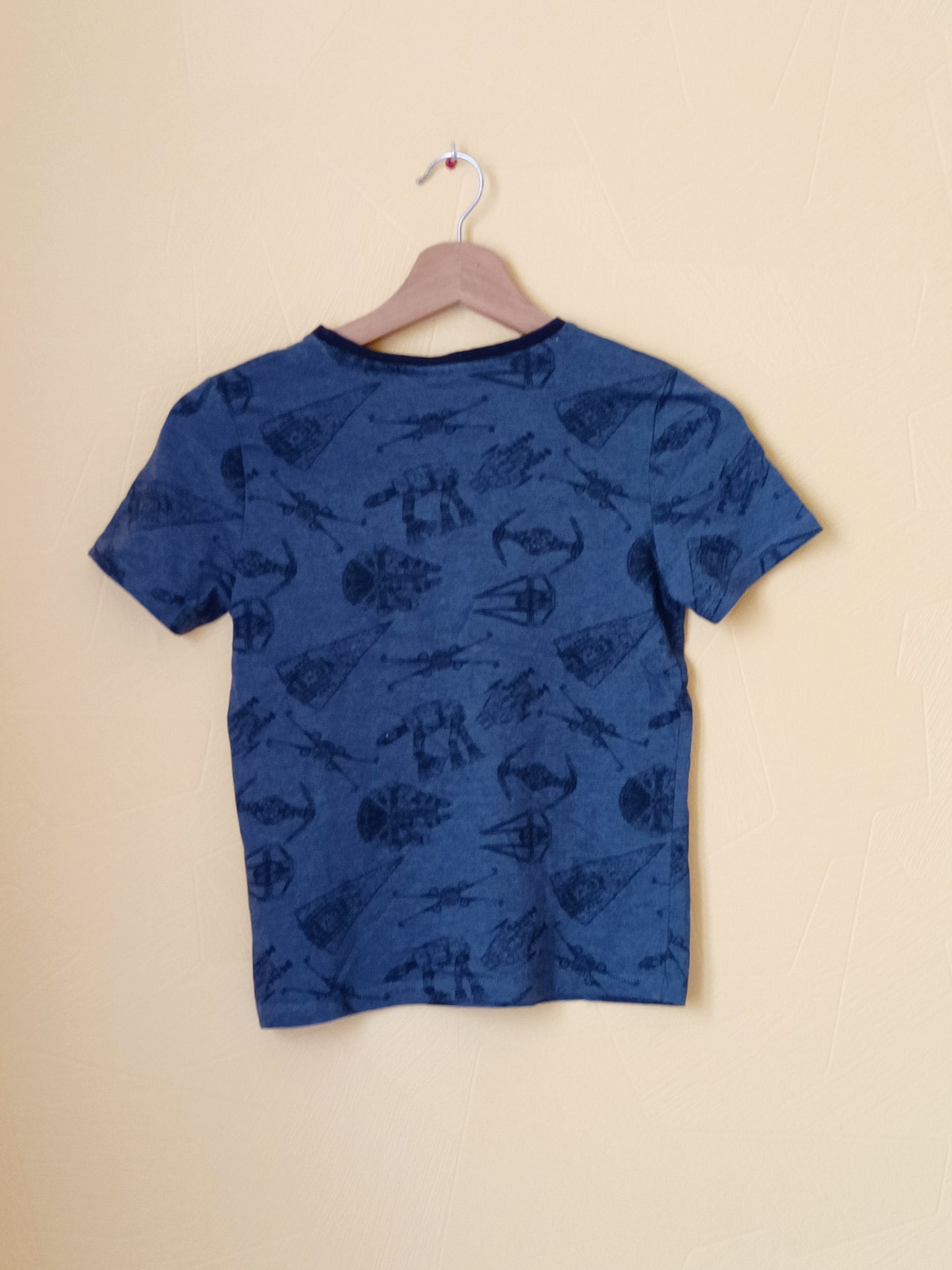 T-shirt Star Wars bleu marine avec impression et sequins Taille 10 Ans