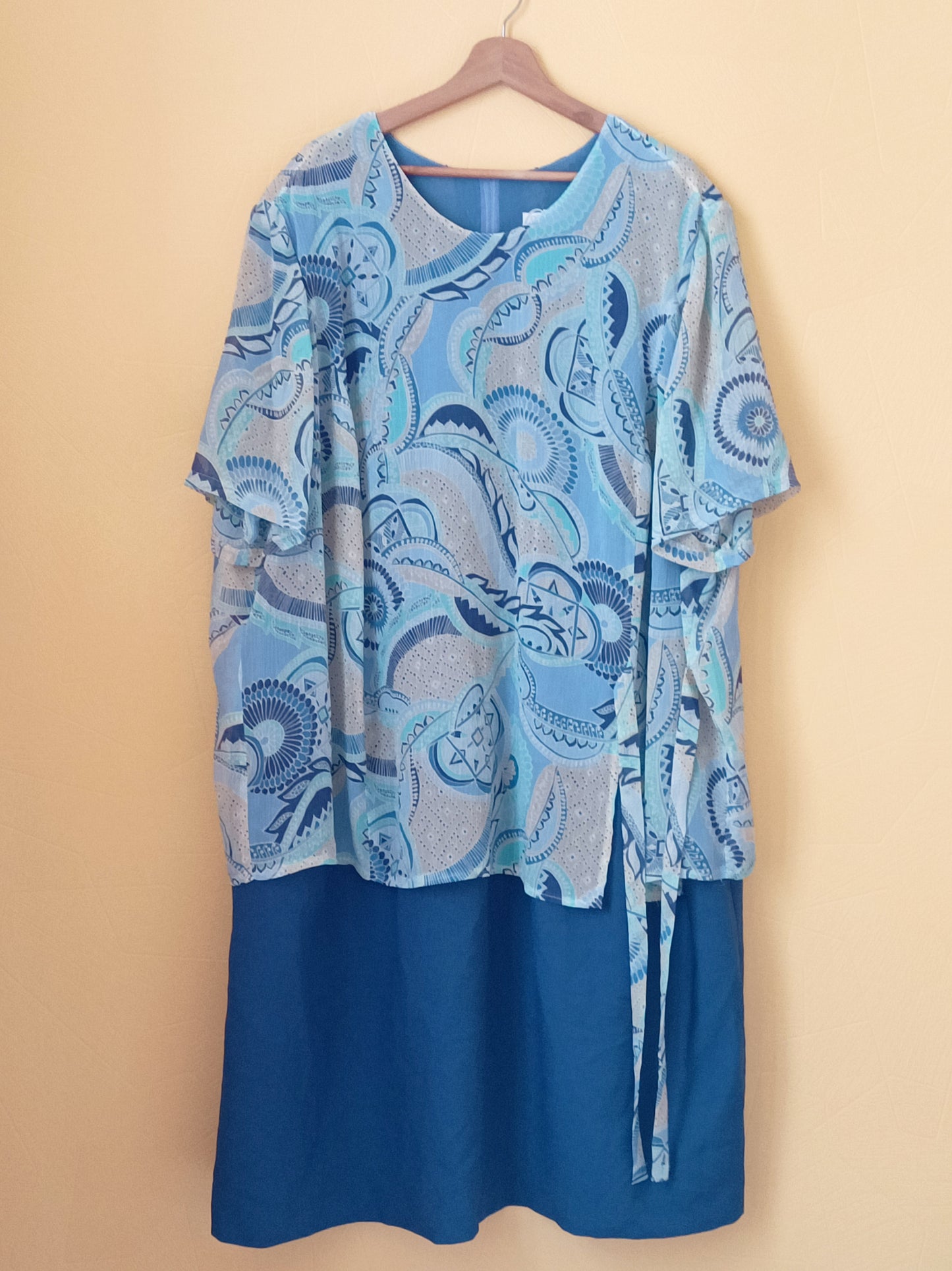 Robe manches courtes Daxon bleue à motifs Taille 62