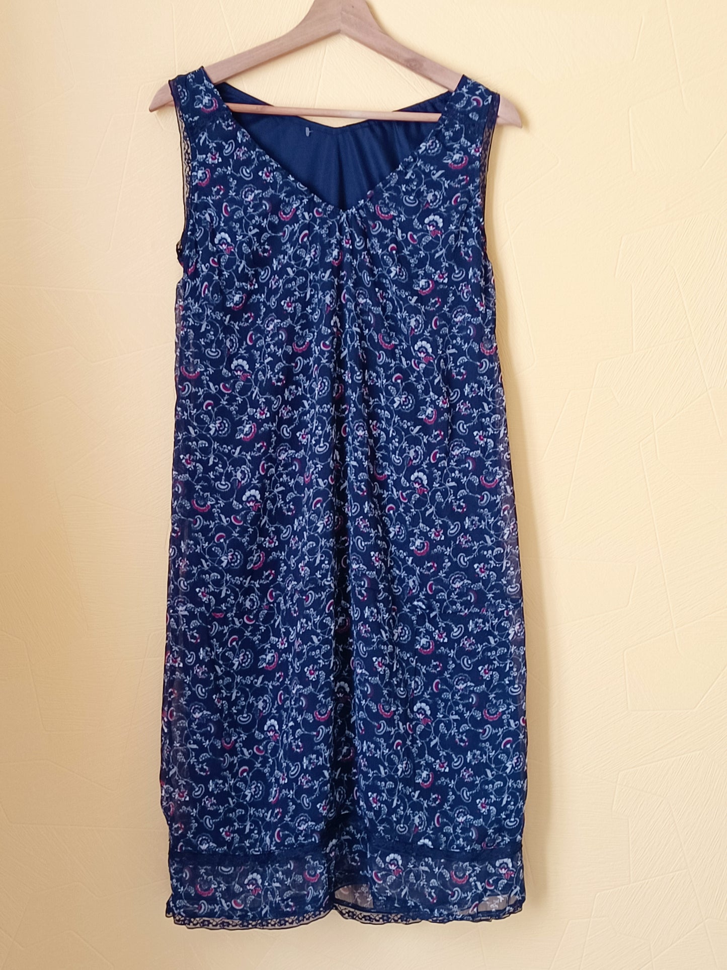 Robe sans manches bleue marine à motifs Taille 38