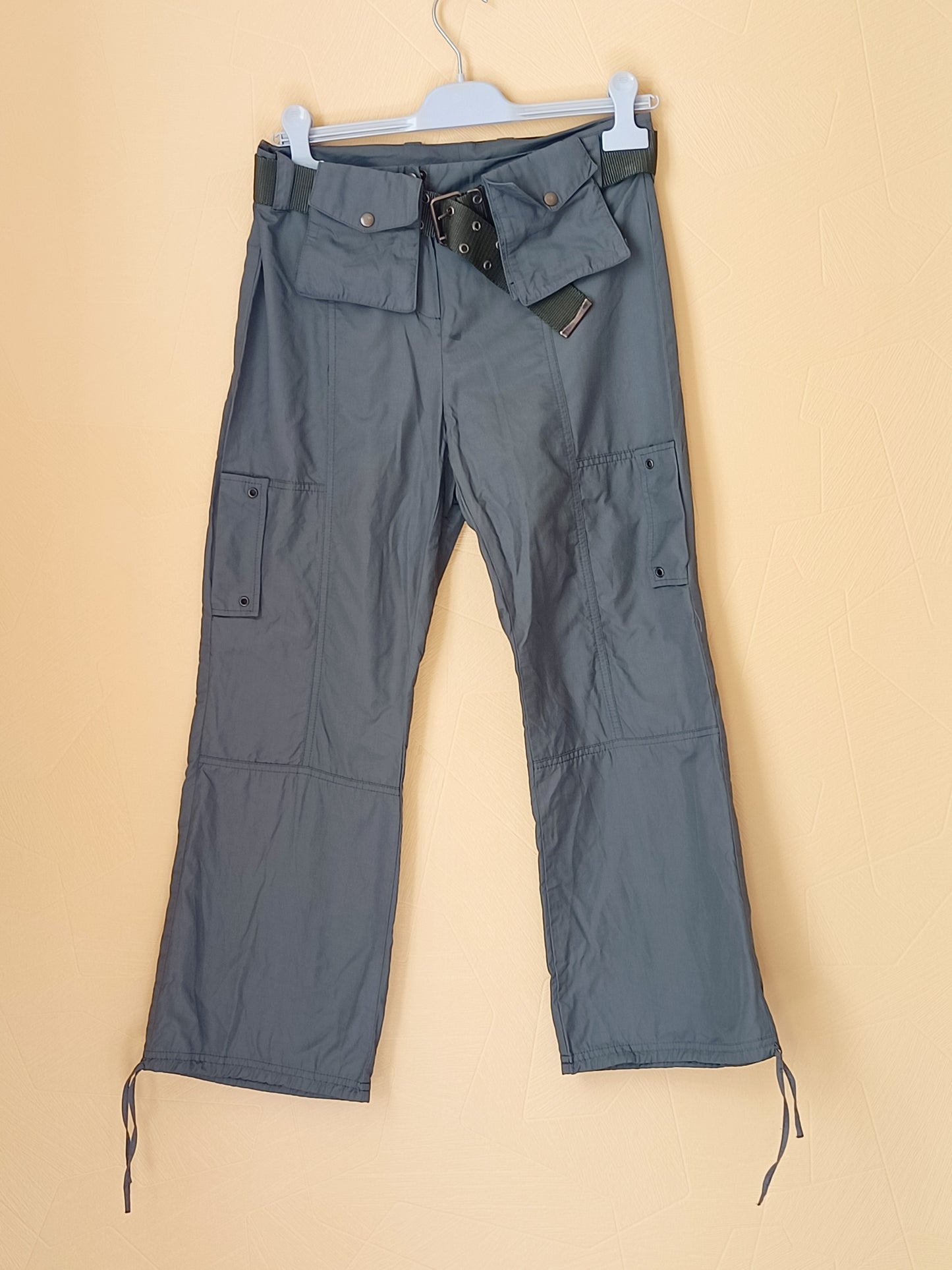 Pantacourt léger kaki avec ceinture Taille 38