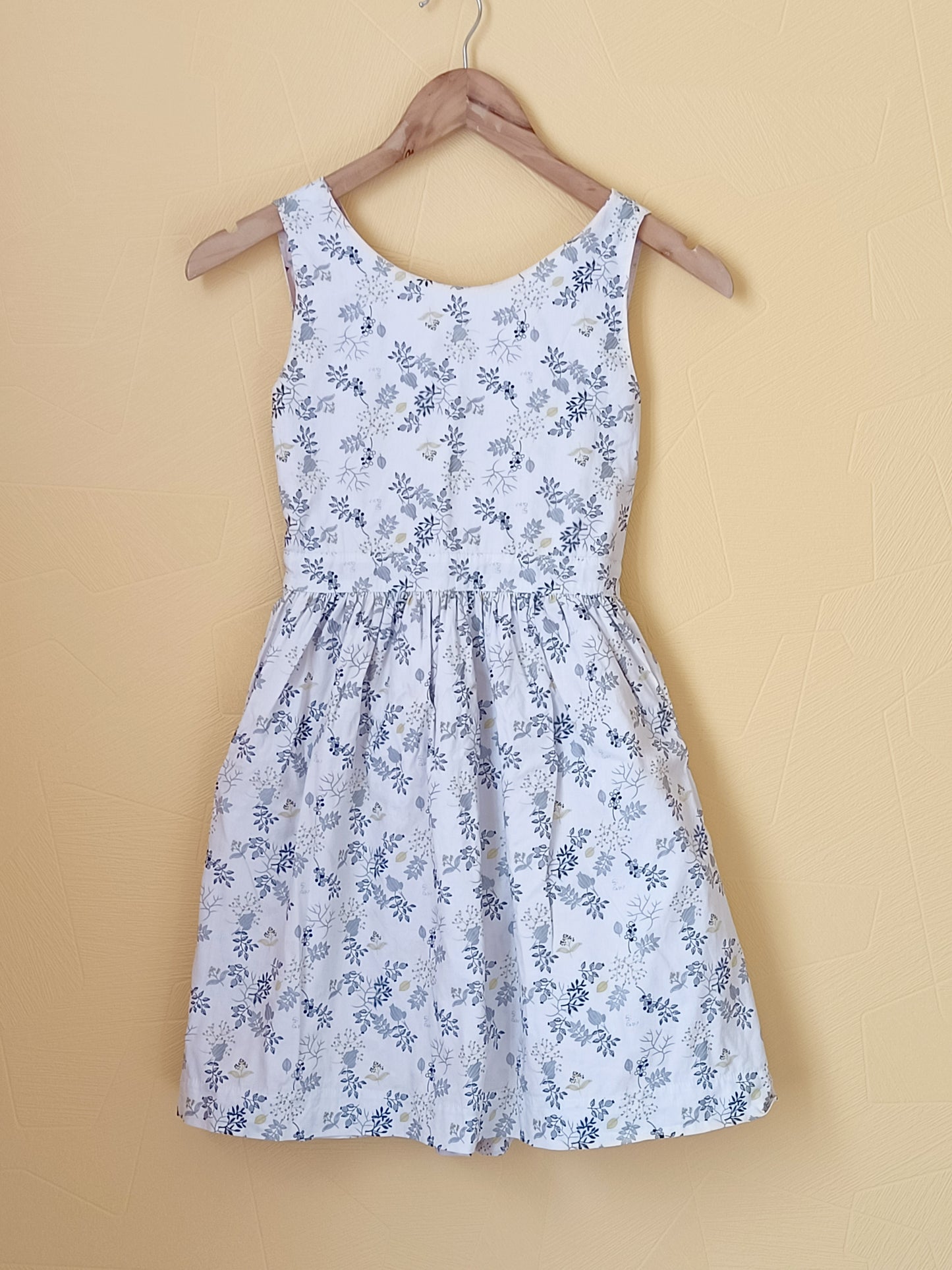 Robe réversible à bretelles Taille 10/12 Ans