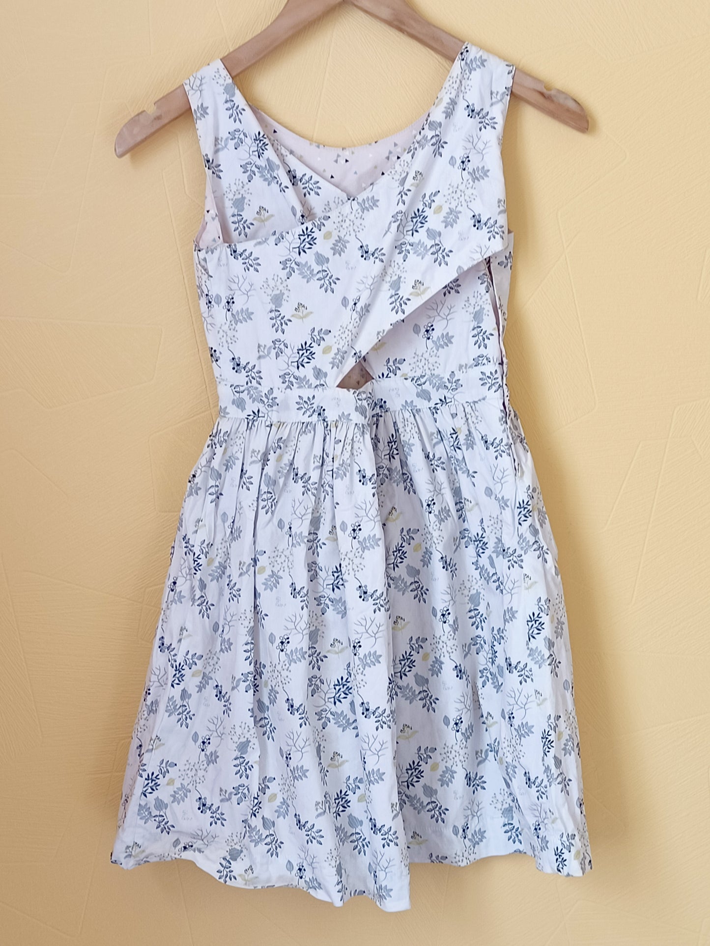 Robe réversible à bretelles Taille 10/12 Ans