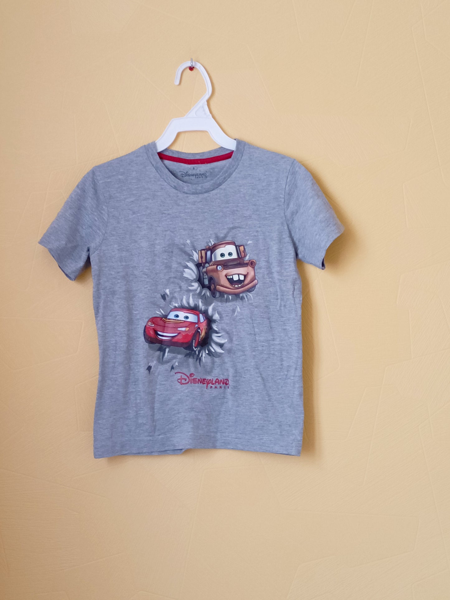 T-shirt Disneyland Paris gris avec impression Cars Taille 8 Ans