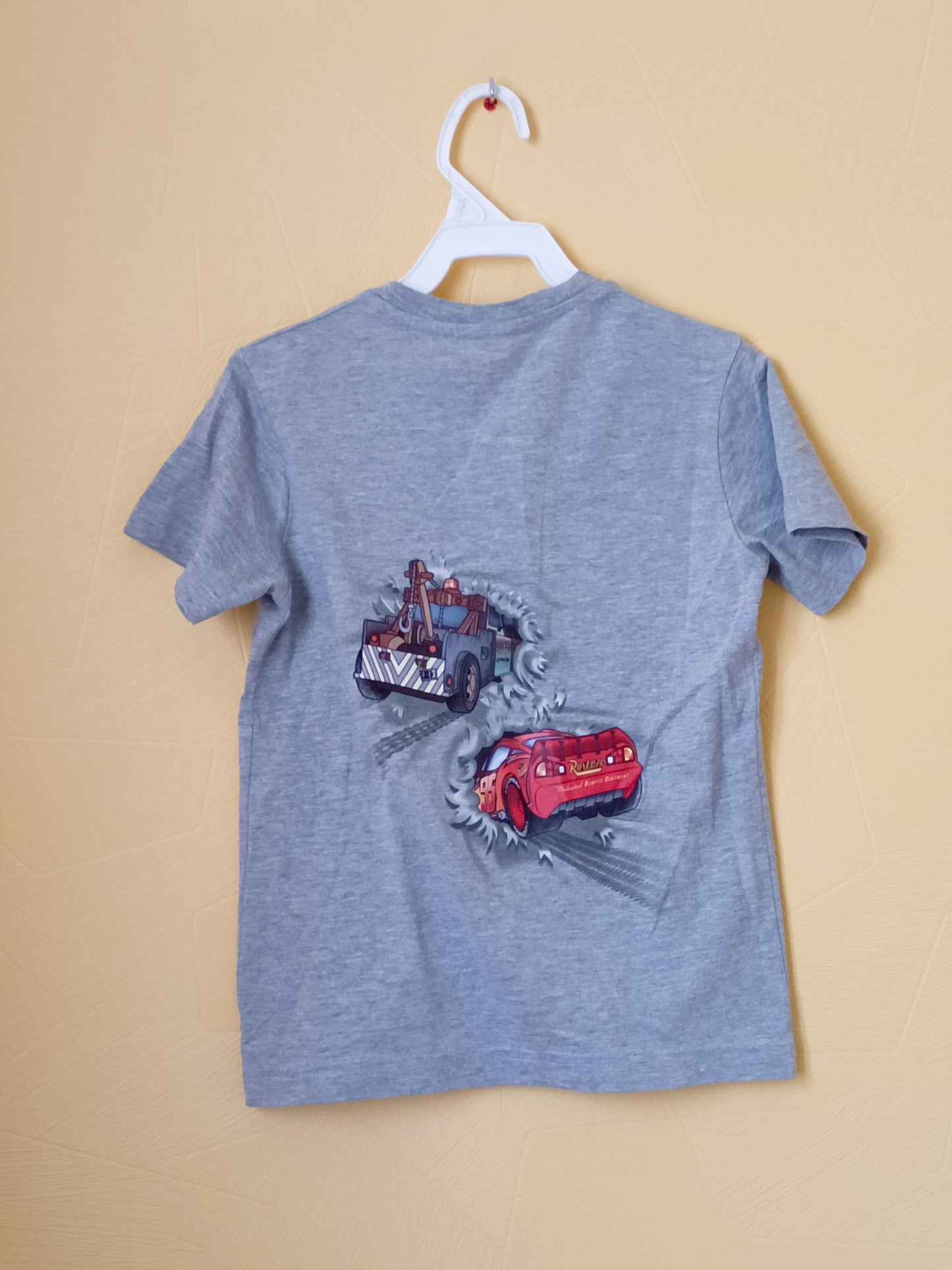T-shirt Disneyland Paris gris avec impression Cars Taille 8 Ans