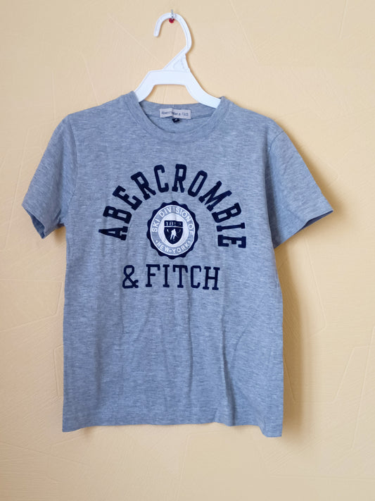 T-shirt Abercrombie & Fitch gris Taille 8 Ans
