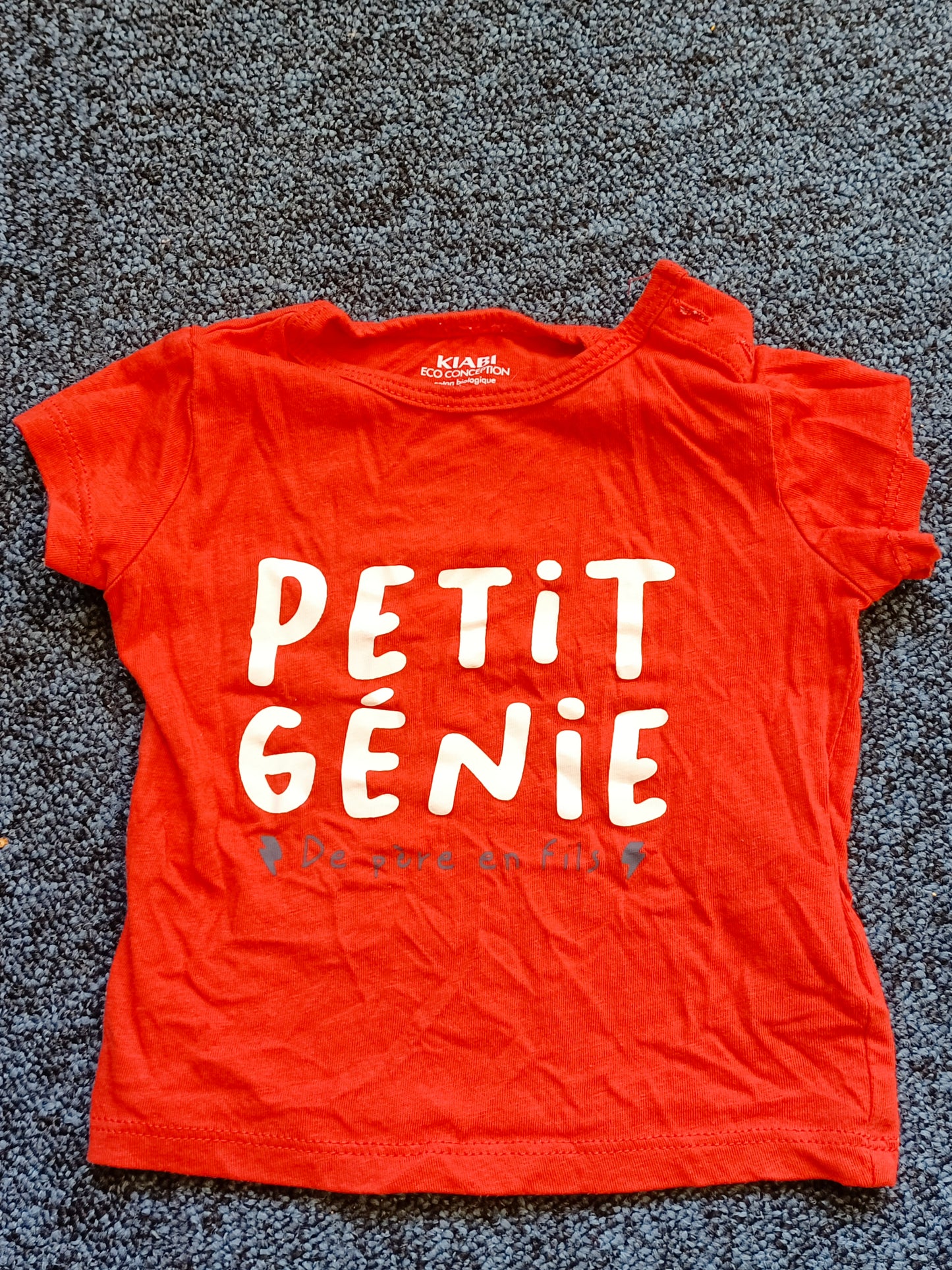 T-shirt Kiabi rouge avec impression Taille 6 Mois