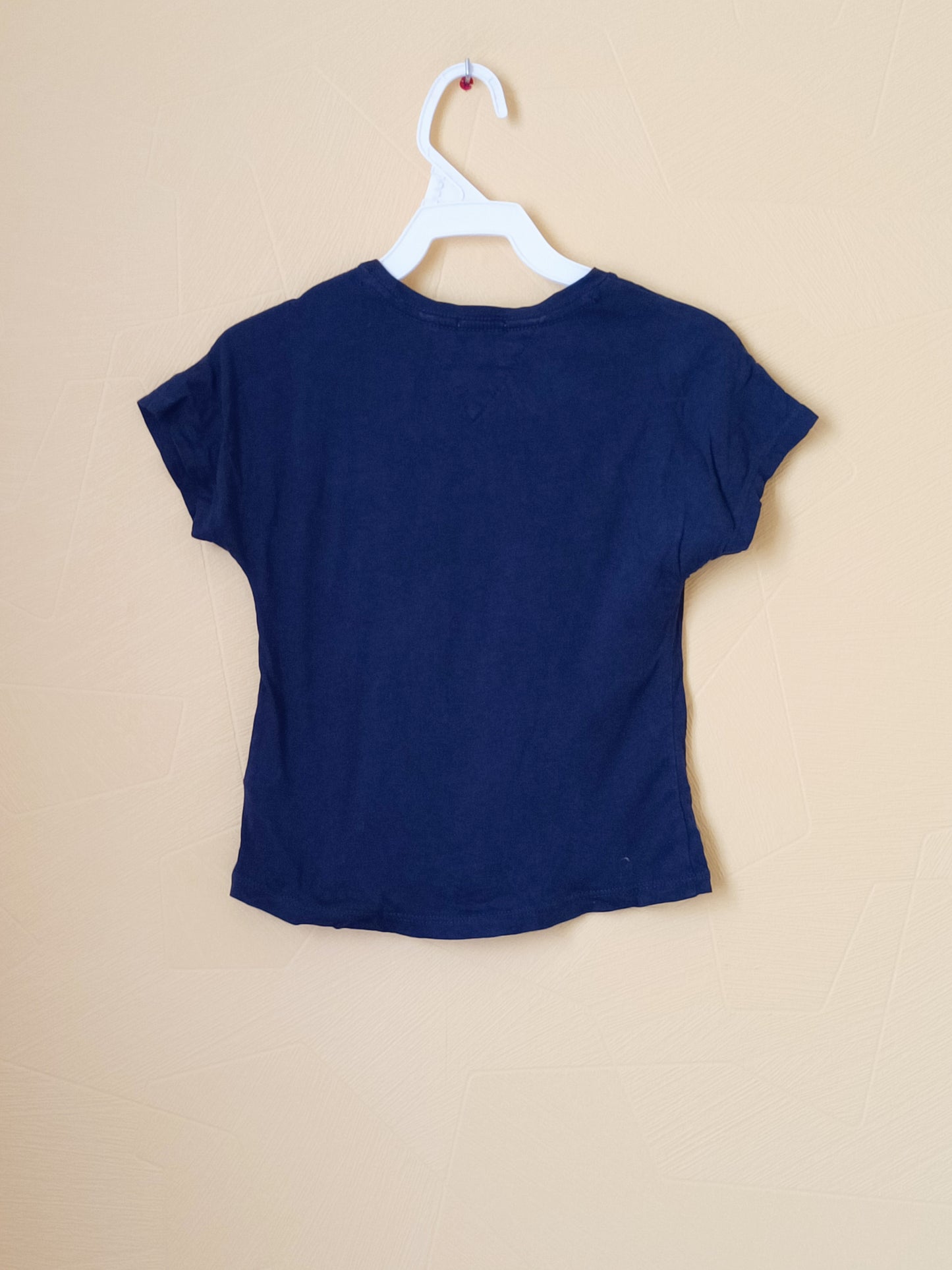 T-shirt Tommy Hilfiger bleu marine avec impression Taille 4 Ans
