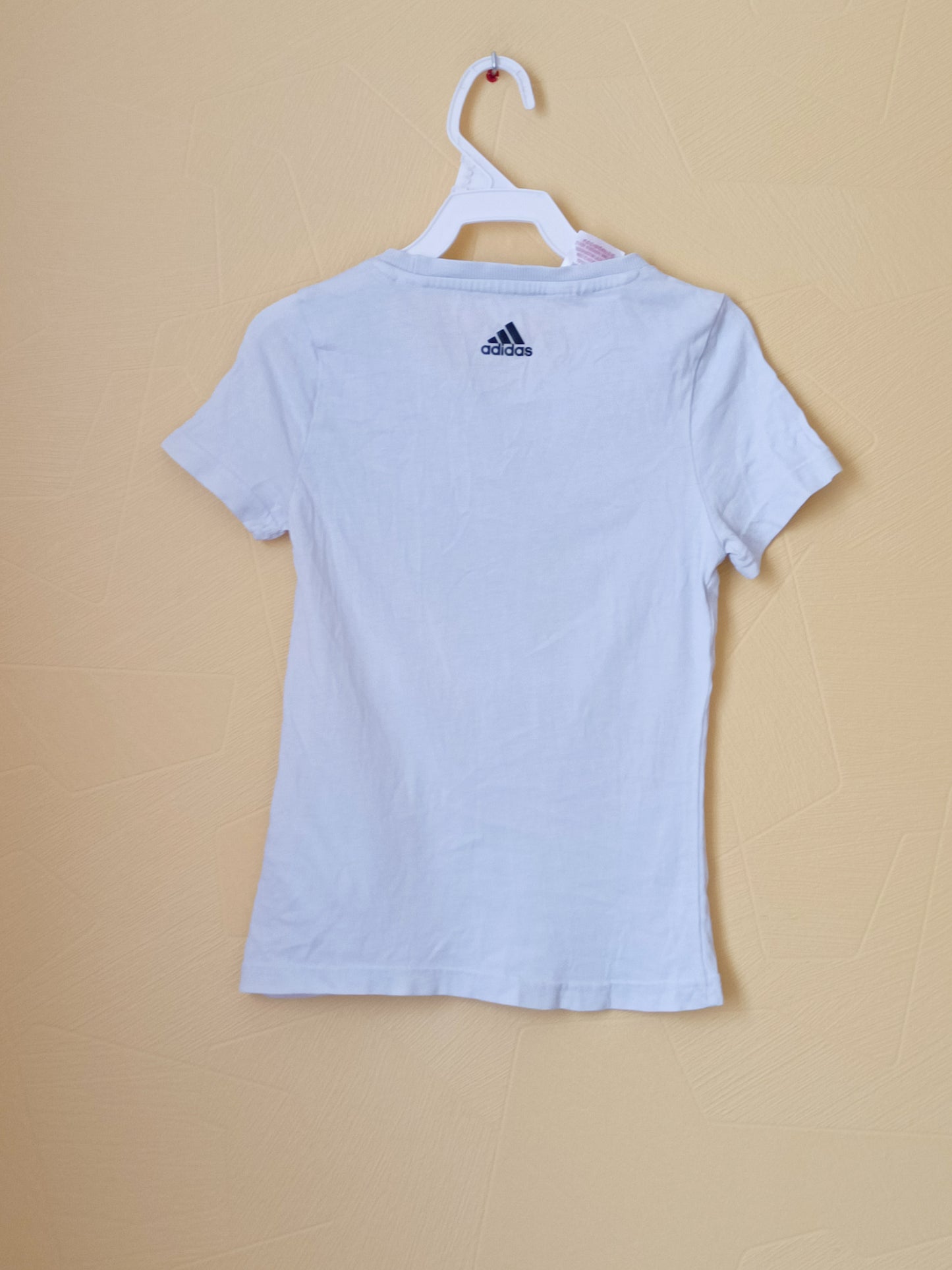 T-shirt Adidas blanc avec impression Taille 8-9 Ans