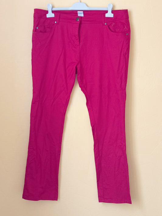Pantalon rouge Taille 48