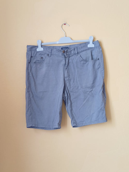 Short In extenso gris Taille 44