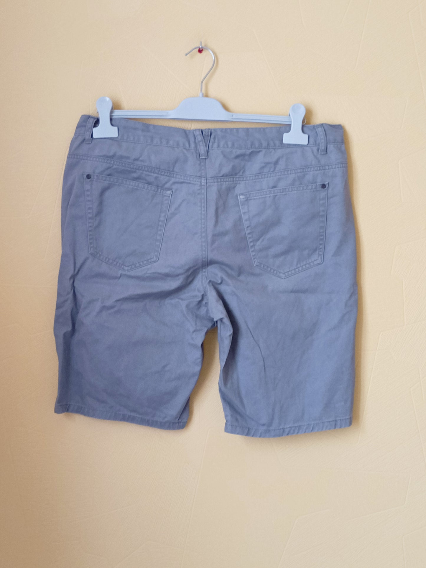 Short In extenso gris Taille 44