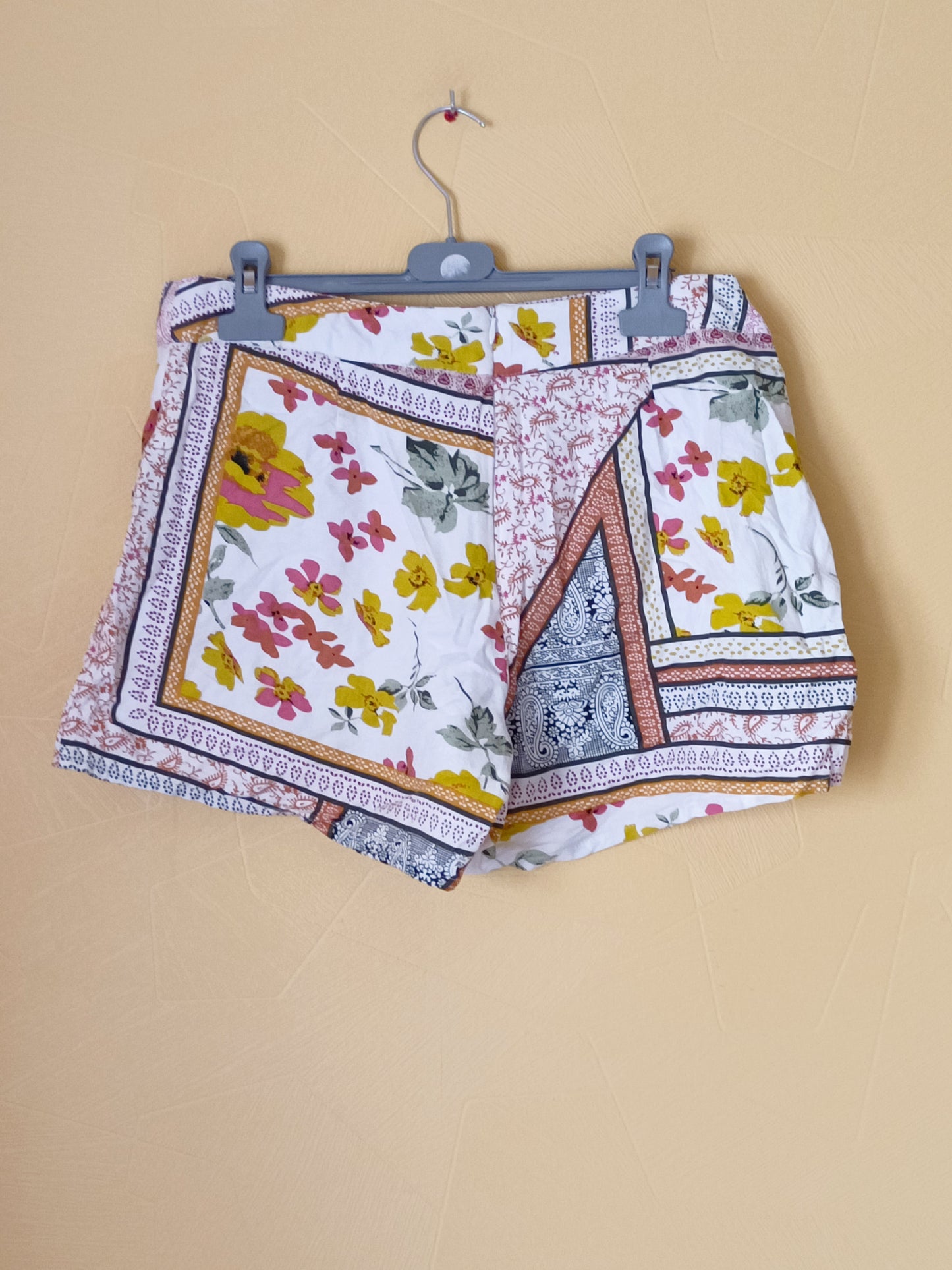 Short Pimkie blanc à motifs Taille 40