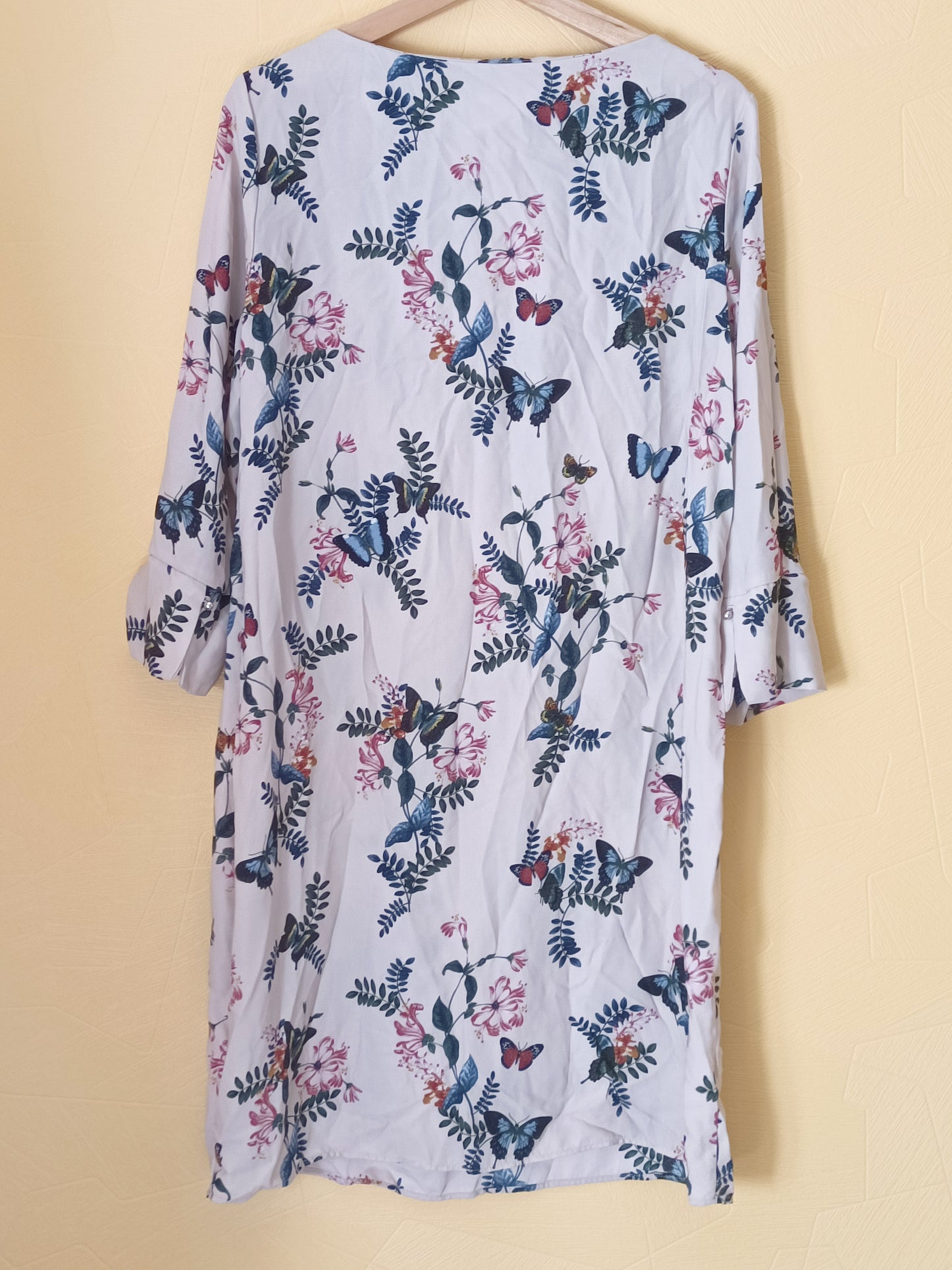 Robe manches 3/4 H&M beige fleurie Taille 42