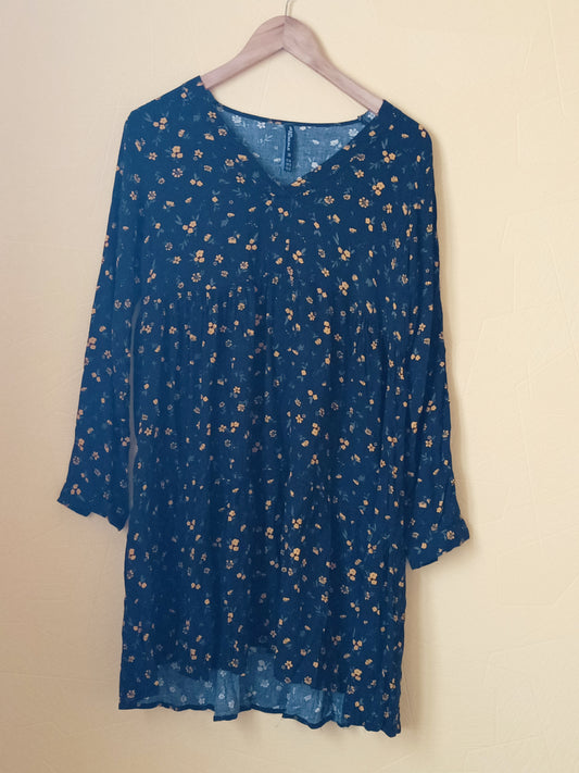 Robe manches longues Jean Pascale noire fleurie Taille 40
