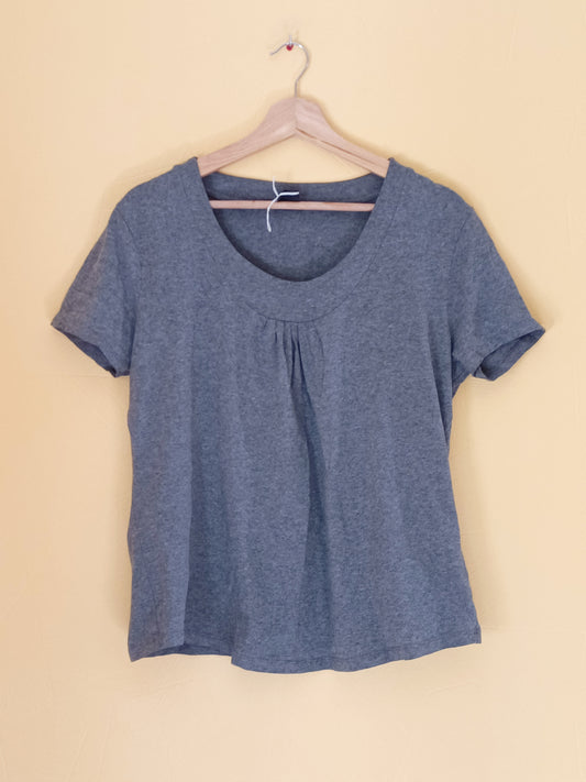 T-shirt Madeleine gris Taille 48