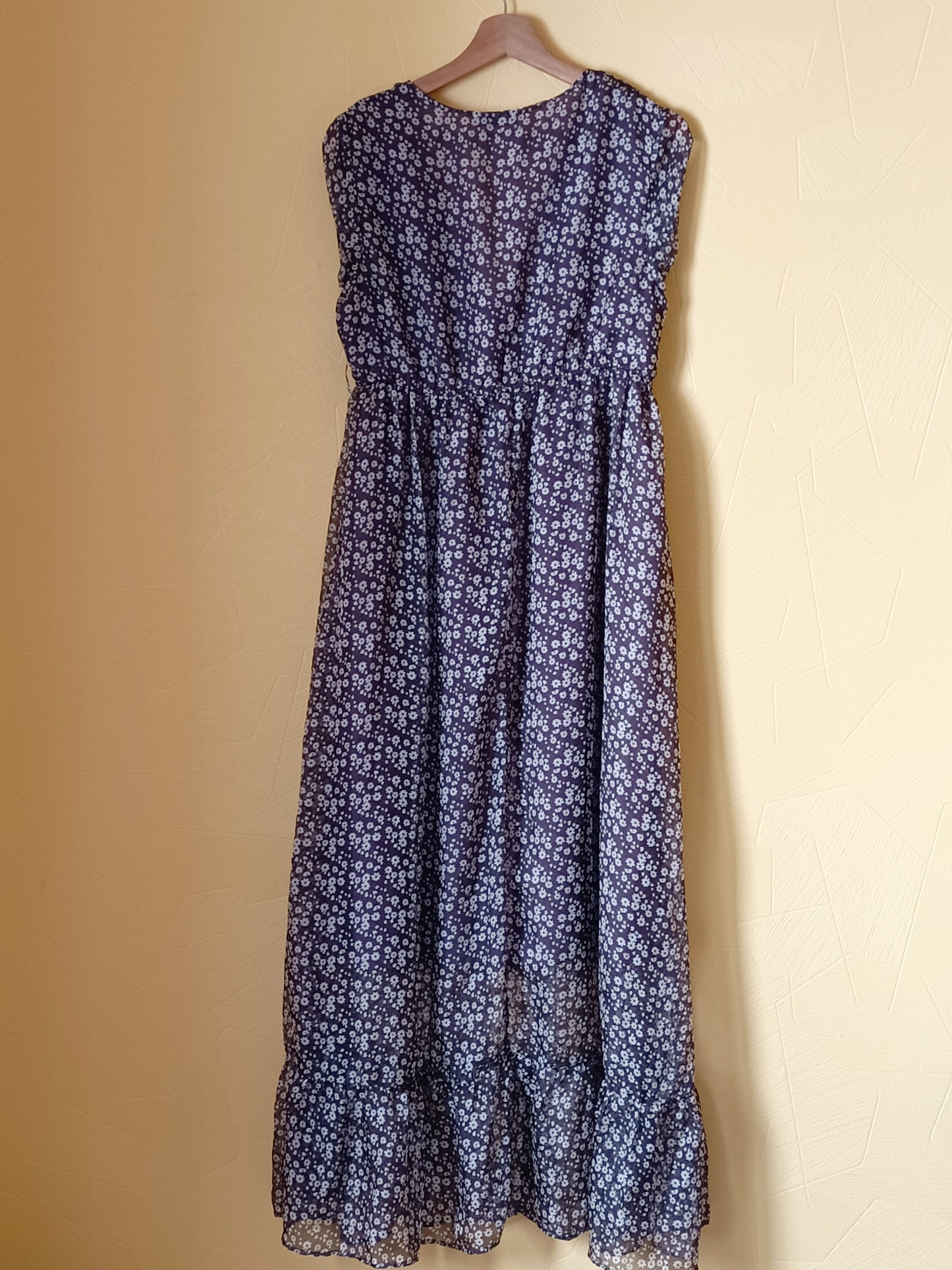 Robe longue manches courtes Sheilay marron fleurie Taille M