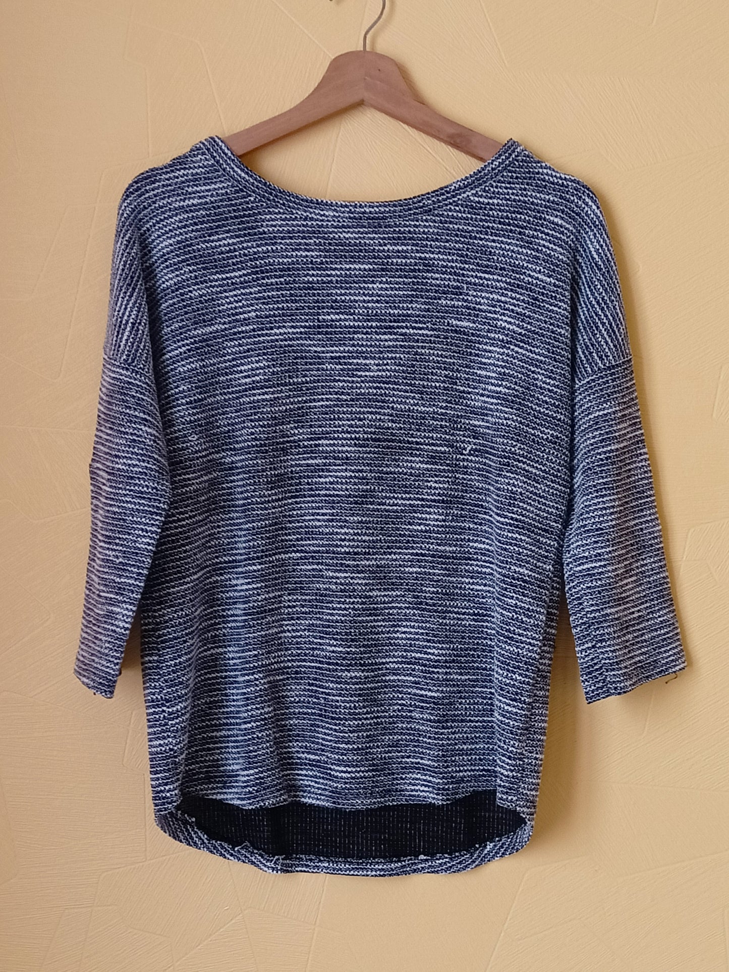 Pull fin noir et blanc avec dentelle manches 3/4 Taille L
