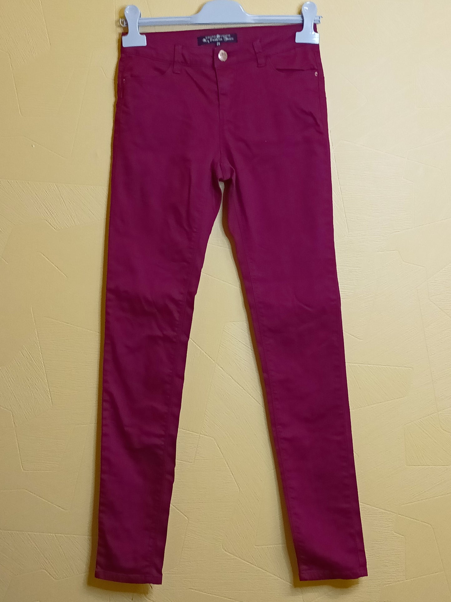 Jeans Cache-Cache rouge foncé Taille 34