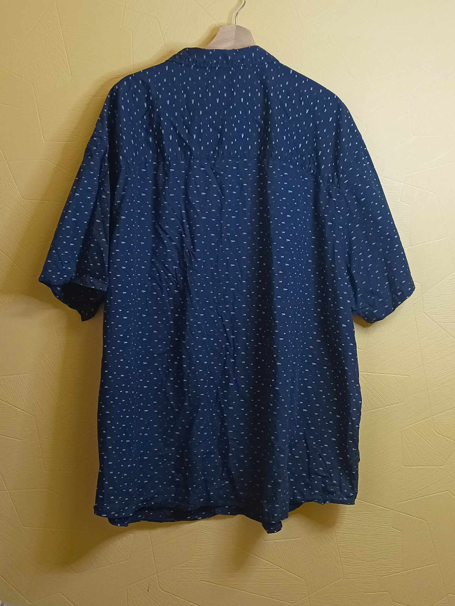 Chemise manches courtes Regular Fit Kiabi bleue marine à motifs Taille 6XL